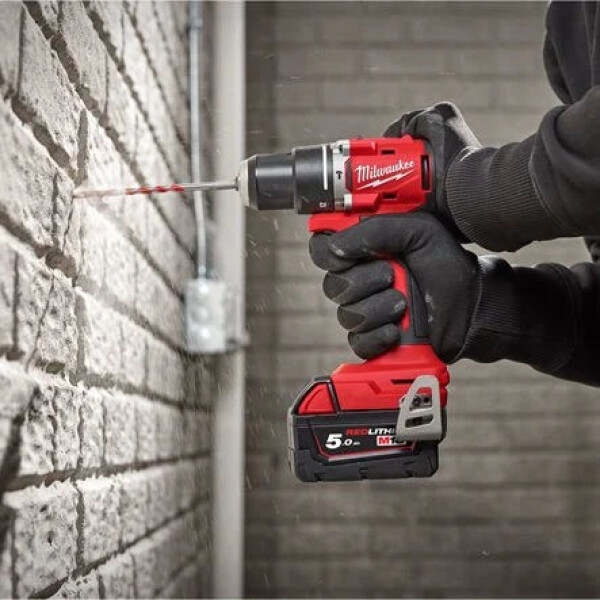 MILWAUKEE M18 kompakt kulfri bore- & skruemaskine - Billede 2